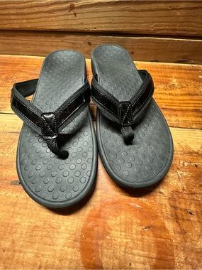 Vionic Black Women's Flip Flop Sandals